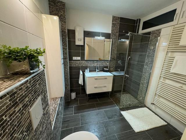 Health And Spa By Doro Traeum Ferienwohnungen Bad Bertrich Luaran gambar